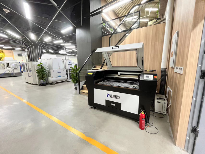 激光雕刻切割機 HZZ-1390